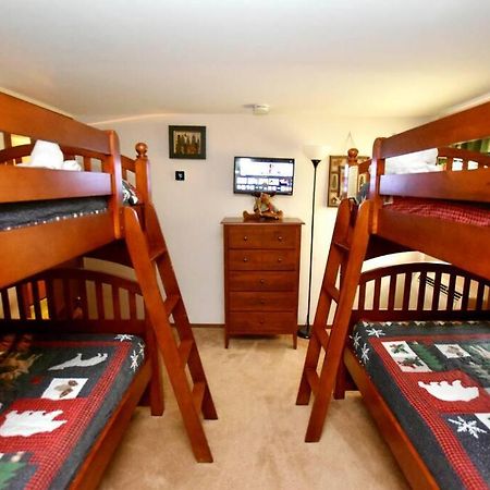 3-Bedroom Vacation Home Steps To Camelback Ski Area Ski-In Ski-Out Crescent Lake Exterior photo