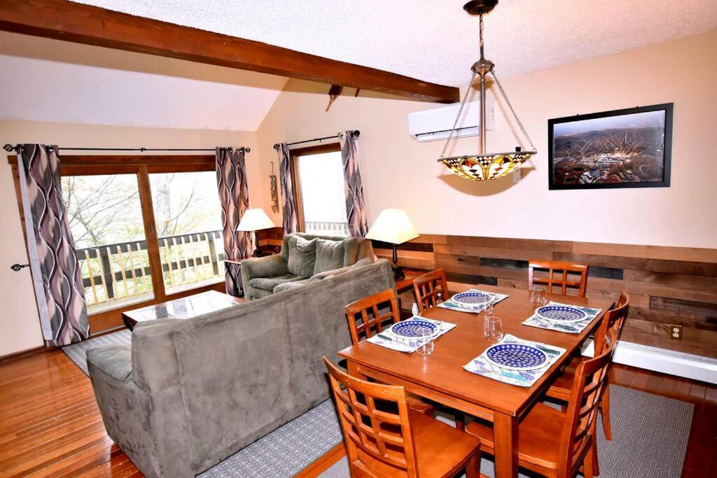 3-Bedroom Vacation Home Steps To Camelback Ski Area Ski-In Ski-Out Crescent Lake Exterior photo