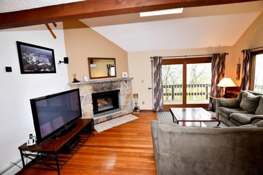 3-Bedroom Vacation Home Steps To Camelback Ski Area Ski-In Ski-Out Crescent Lake Exterior photo