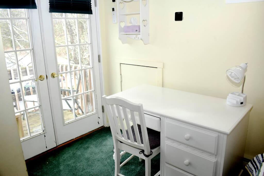 3-Bedroom Vacation Home Steps To Camelback Ski Area Ski-In Ski-Out Crescent Lake Exterior photo
